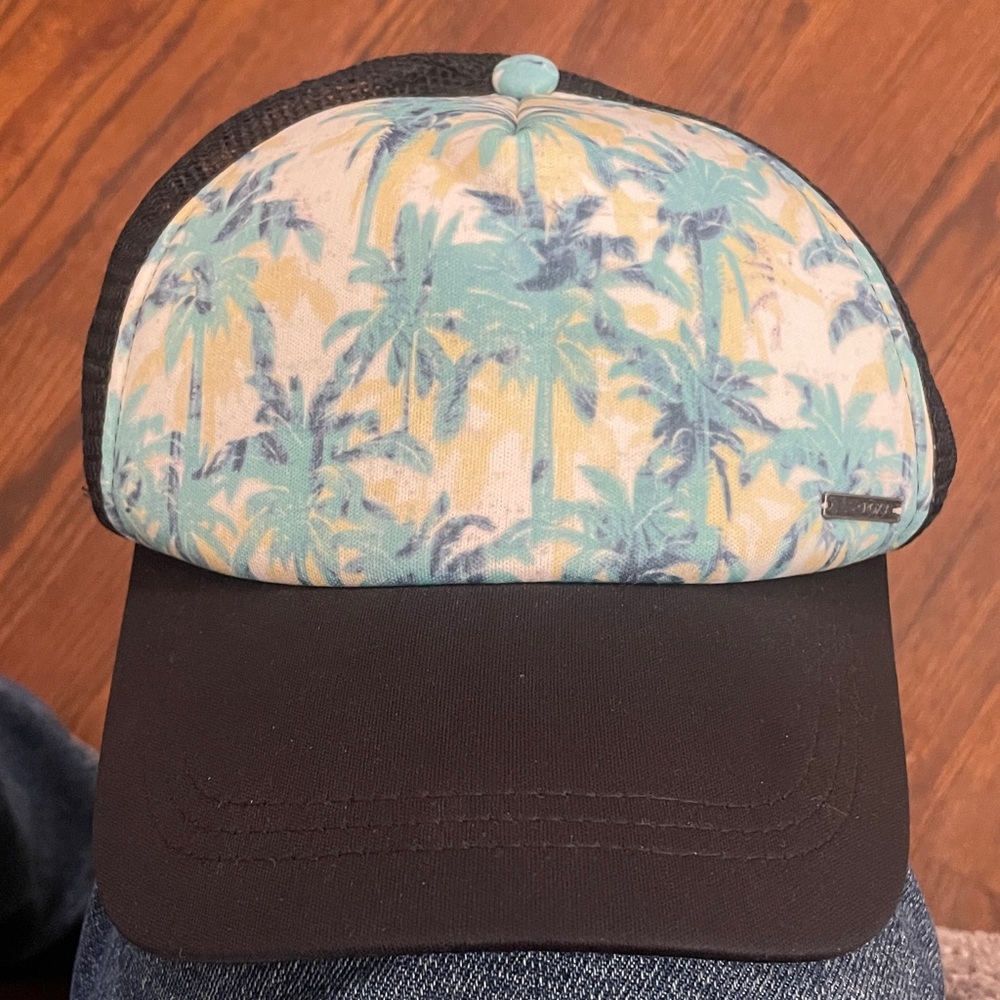Roxy Palm Tree Trucker Hat